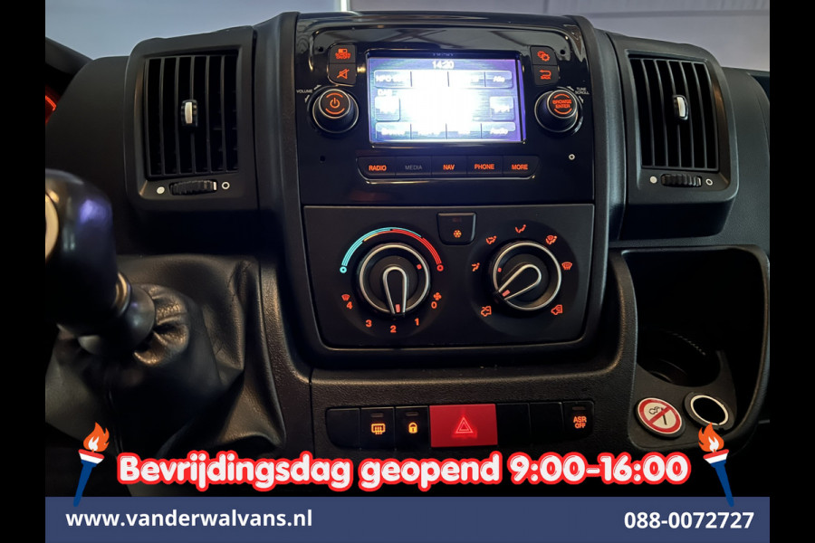 Peugeot Boxer 2.2 BlueHDi 120pk L1H1 Euro6 Airco | Camera | Navigatie | Trekhaak | Cruisecontrol Parkeersensoren, Bijrijdersbank