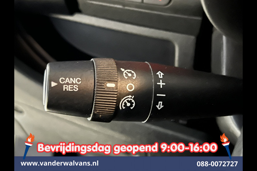 Peugeot Boxer 2.2 BlueHDi 120pk L1H1 Euro6 Airco | Camera | Navigatie | Trekhaak | Cruisecontrol Parkeersensoren, Bijrijdersbank