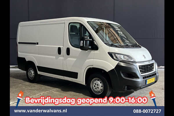 Peugeot Boxer 2.2 BlueHDi 120pk L1H1 Euro6 Airco | Camera | Navigatie | Trekhaak | Cruisecontrol Parkeersensoren, Bijrijdersbank