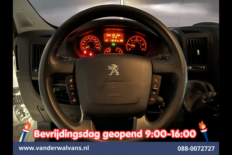 Peugeot Boxer 2.2 BlueHDi 120pk L1H1 Euro6 Airco | Camera | Navigatie | Trekhaak | Cruisecontrol Parkeersensoren, Bijrijdersbank