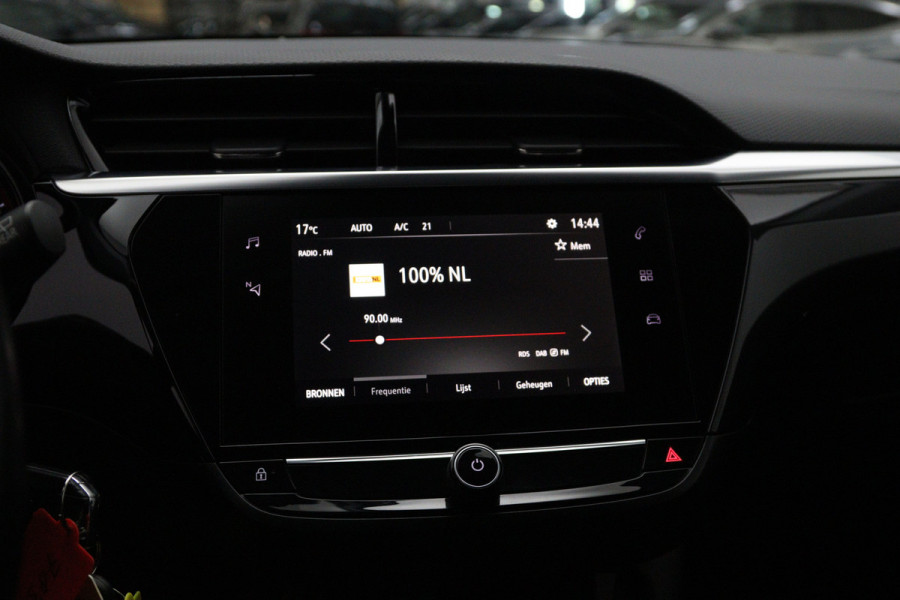 Opel Corsa 1.2 GS Line, Carplay, Stoelverwarming, LED, 17" LM