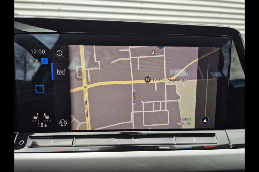 Volkswagen Golf 1.5 TSI Life,Navigatie,Android/Carplay,Lm 18 Inch,Parksensoren,stoelverwarming