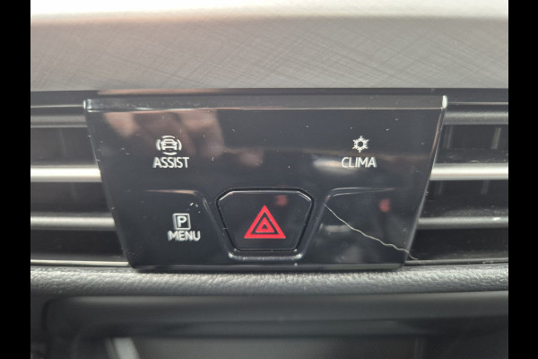 Volkswagen Golf 1.5 TSI Life,Navigatie,Android/Carplay,Lm 18 Inch,Parksensoren,stoelverwarming