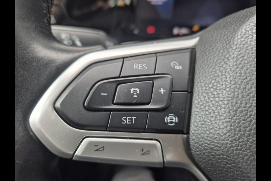 Volkswagen Golf 1.5 TSI Life,Navigatie,Android/Carplay,Lm 18 Inch,Parksensoren,stoelverwarming