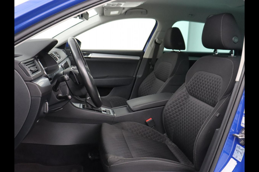 Škoda Superb 1.4 TSI iV Business Edition | SOH 90,7% | Stoelverwarming | Virtual Cockpit | Adaptive cruise | Camera | Carplay | Navigatie | Full LED | Parkeerhulp | PHEV | Plug In