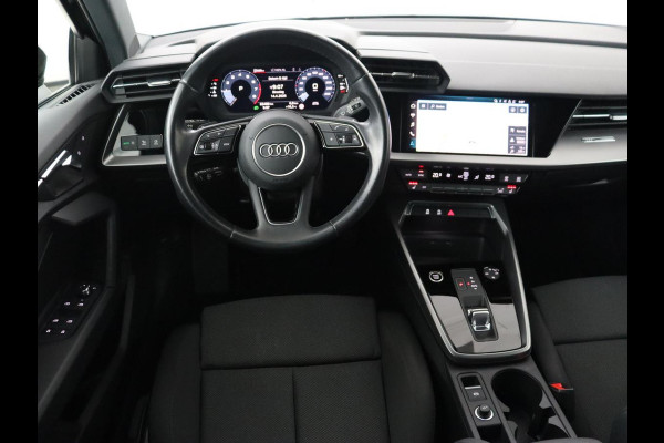 Audi A3 30 TFSI Advanced edition | Panoramadak | Stoelverwarming | Camera | Carplay | Sportstoelen | Navigatie | Full LED | Virtual Cockpit | Getint glas | Climate control | Parkeerhulp | Cruise control