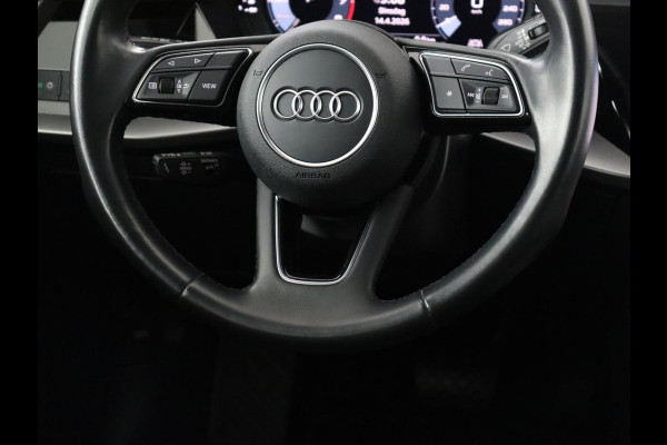 Audi A3 30 TFSI Advanced edition | Panoramadak | Stoelverwarming | Camera | Carplay | Sportstoelen | Navigatie | Full LED | Virtual Cockpit | Getint glas | Climate control | Parkeerhulp | Cruise control
