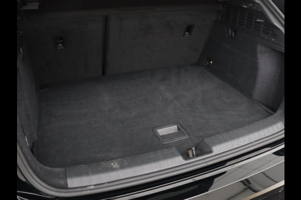 Audi A3 30 TFSI Advanced edition | Panoramadak | Stoelverwarming | Camera | Carplay | Sportstoelen | Navigatie | Full LED | Virtual Cockpit | Getint glas | Climate control | Parkeerhulp | Cruise control