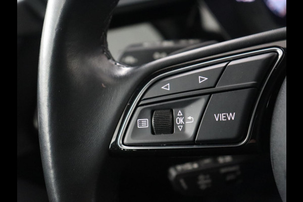Audi A3 30 TFSI Advanced edition | Panoramadak | Stoelverwarming | Camera | Carplay | Sportstoelen | Navigatie | Full LED | Virtual Cockpit | Getint glas | Climate control | Parkeerhulp | Cruise control