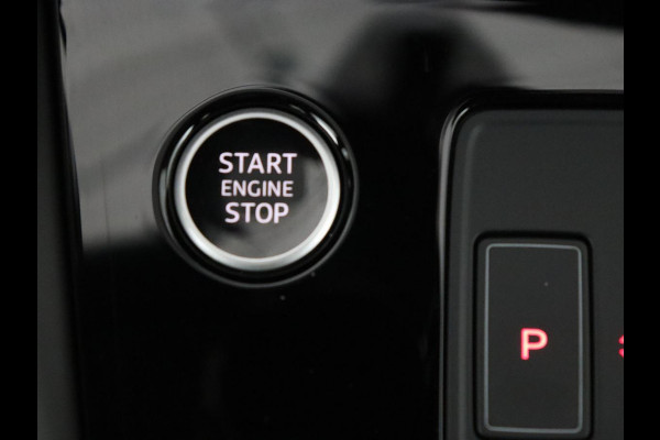 Audi A3 30 TFSI Advanced edition | Panoramadak | Stoelverwarming | Camera | Carplay | Sportstoelen | Navigatie | Full LED | Virtual Cockpit | Getint glas | Climate control | Parkeerhulp | Cruise control