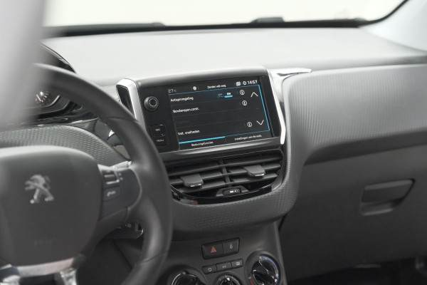 Peugeot 208 PureTech 82 Signature | Parkeersensoren | Apple Carplay | Navigatie
