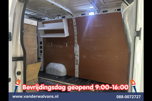 Opel Movano 2.3 CDTI 146pk L2H2 Euro6 Airco | Imperiaal | Navigatie | Camera | Cruisecontrol | 2500kg Trekhaak Parkeersensoren, Trap, Bijrijdersbank