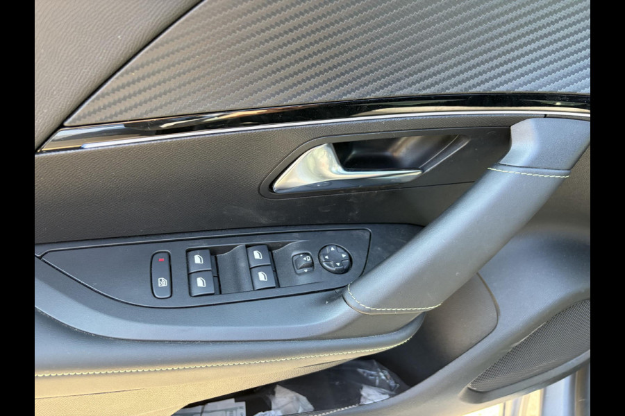 Peugeot e-2008 GT WARMTEPOMP| SOH 96% | ACHTERUITRIJCAMERA| RIJSTROOK-ASSISTENT| APPLE CARPLAY/ ANDROID AUTO| FABRIEKSGARANTIE PEUGEOT TOT 01-2027| 19.440KM!|