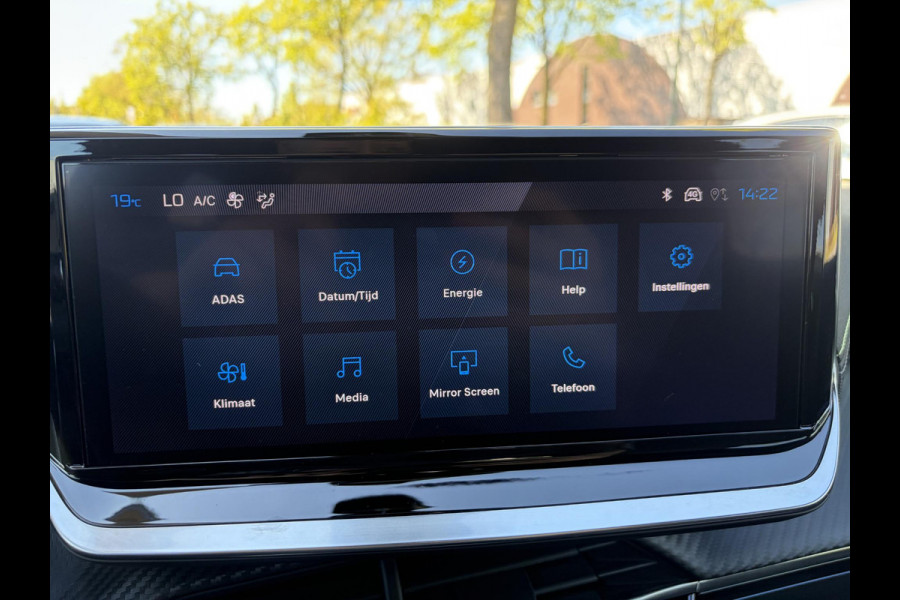 Peugeot e-2008 GT WARMTEPOMP| SOH 96% | ACHTERUITRIJCAMERA| RIJSTROOK-ASSISTENT| APPLE CARPLAY/ ANDROID AUTO| FABRIEKSGARANTIE PEUGEOT TOT 01-2027| 19.440KM!|