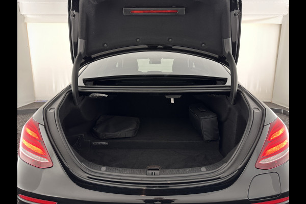 Mercedes-Benz E-Klasse 350 e Business Solution AMG Aut. *LEATHER-FABRIC | FULL-LED | AMBIENT-LIGHT | CAMERA | NAVI-FULLMAP | HEATED-SPORTSEATS | PRIVACY-GLASS | SHIFT-PADDLES | ECC | PDC | CRUISE | 18''ALU*