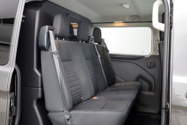 Ford Transit Custom 2.0 TDCI 130pk L1H1 D.C. Limited Airco/Navi/2x Schuifdeur 03-2021