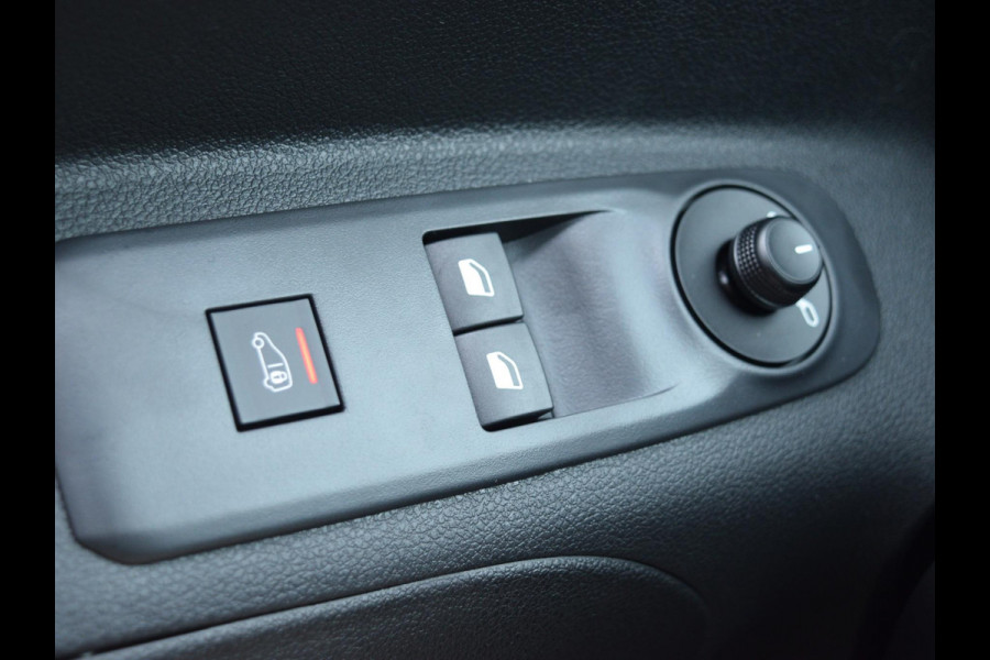 Peugeot e-Partner L2 50 kWh 0% rente | tot 8 jaar garantie | camera | Apple Carplay | laadruimtebetimmering | Comfort stoel | Eco LED koplampen | rijklaarprijs