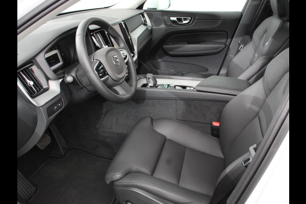 Volvo XC60 2.0 T6 Plug-in hybrid AWD Plus Bright Full LED Adaptive Cruise Control + Pilot Assist Parkeersensoren V&A+ camera Panaroma dak