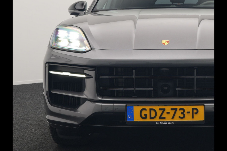 Porsche Cayenne Coupé 3.0 E-Hybrid PHEV | MY 2024 Facelift | | Trekhaak Af Fabriek | Panodak | Luchtvering | Sportuitlaat | PDLS+ | Sport Chrono | InnoDrive Adaptive Cruise | SportDesign | Head up | Soft Close | 22"L.M | 360 Camera | Plug In Hybrid