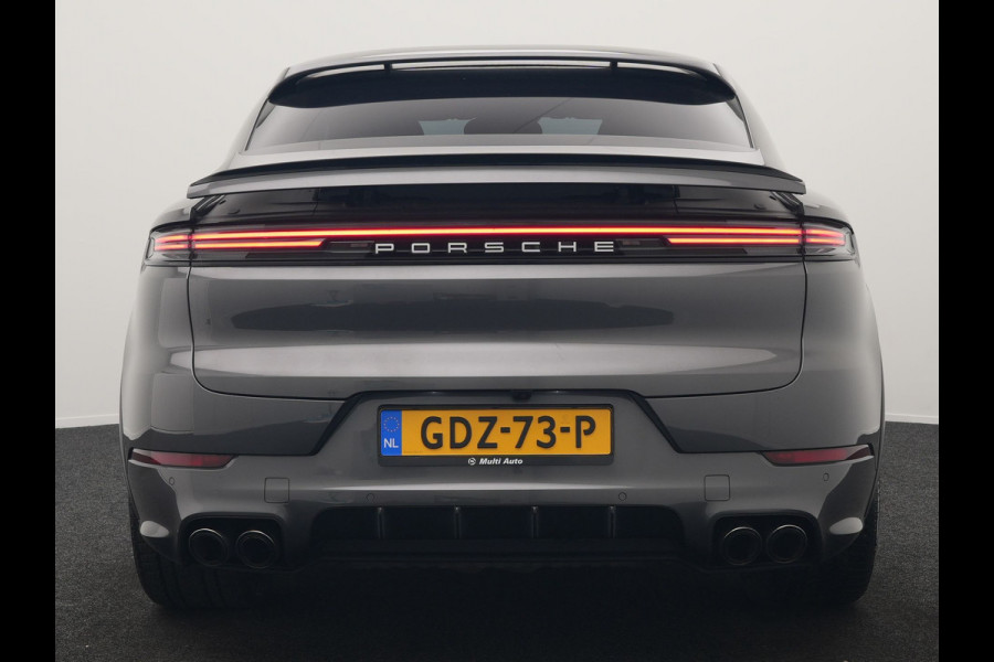 Porsche Cayenne Coupé 3.0 E-Hybrid PHEV | MY 2024 Facelift | | Trekhaak Af Fabriek | Panodak | Luchtvering | Sportuitlaat | PDLS+ | Sport Chrono | InnoDrive Adaptive Cruise | SportDesign | Head up | Soft Close | 22"L.M | 360 Camera | Plug In Hybrid