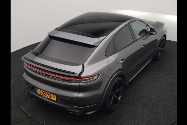 Porsche Cayenne Coupé 3.0 E-Hybrid PHEV | MY 2024 Facelift | | Trekhaak Af Fabriek | Panodak | Luchtvering | Sportuitlaat | PDLS+ | Sport Chrono | InnoDrive Adaptive Cruise | SportDesign | Head up | Soft Close | 22"L.M | 360 Camera | Plug In Hybrid