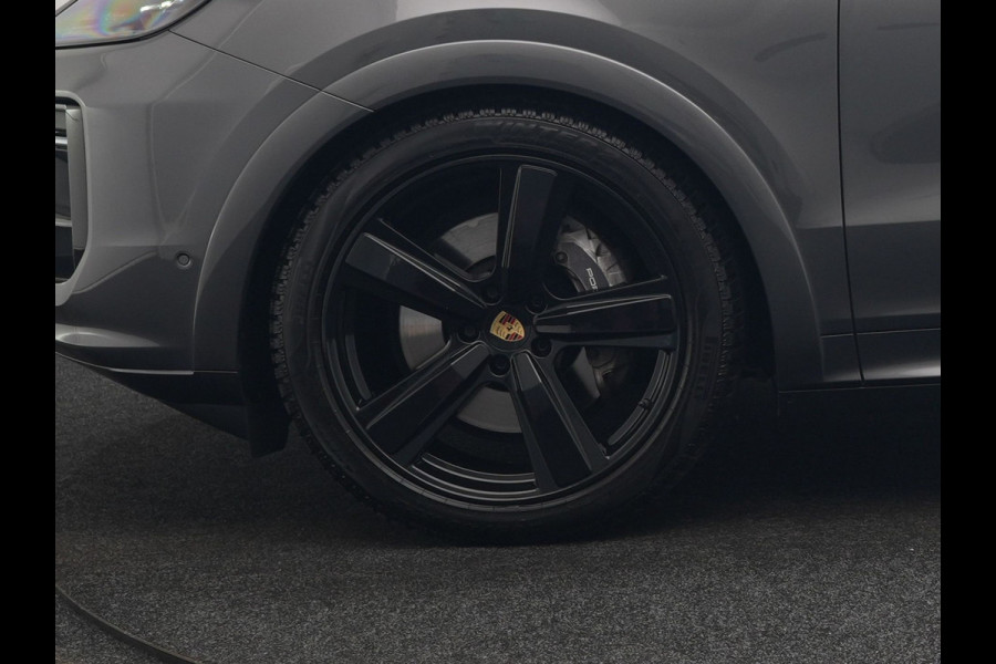 Porsche Cayenne Coupé 3.0 E-Hybrid PHEV | MY 2024 Facelift | | Trekhaak Af Fabriek | Panodak | Luchtvering | Sportuitlaat | PDLS+ | Sport Chrono | InnoDrive Adaptive Cruise | SportDesign | Head up | Soft Close | 22"L.M | 360 Camera | Plug In Hybrid
