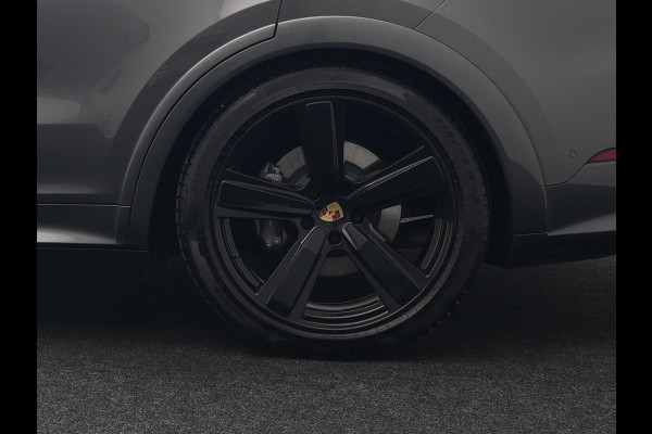 Porsche Cayenne Coupé 3.0 E-Hybrid PHEV | MY 2024 Facelift | | Trekhaak Af Fabriek | Panodak | Luchtvering | Sportuitlaat | PDLS+ | Sport Chrono | InnoDrive Adaptive Cruise | SportDesign | Head up | Soft Close | 22"L.M | 360 Camera | Plug In Hybrid