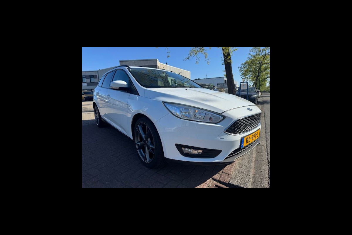 Ford FOCUS Wagon 1.0 Lease Edition Airco,Cruisecontrol,Navigatie,Camera
