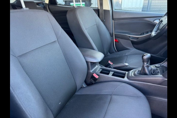 Ford FOCUS Wagon 1.0 Lease Edition Airco,Cruisecontrol,Navigatie,Camera