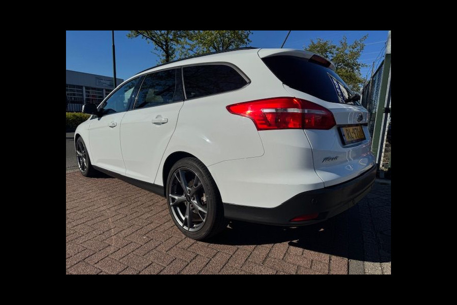 Ford FOCUS Wagon 1.0 Lease Edition Airco,Cruisecontrol,Navigatie,Camera
