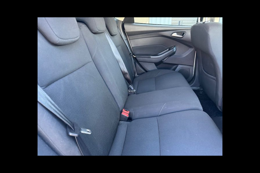 Ford FOCUS Wagon 1.0 Lease Edition Airco,Cruisecontrol,Navigatie,Camera