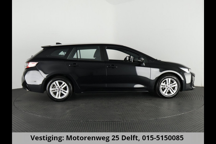 Toyota Corolla Touring Sports 1.8 HYBRID BLACKLINE GARANTIE 11-2031! NAVIGATIE . ACHTERUITRIJ CAMERA . ADAPTIEVE CRUISE CONTROL .