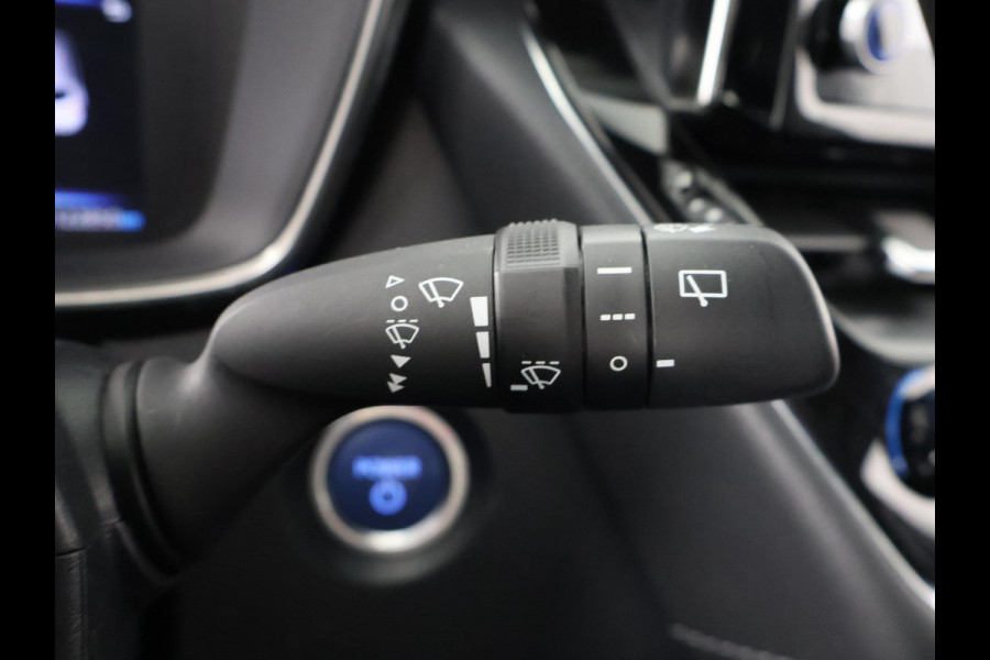 Toyota Corolla Touring Sports 1.8 HYBRID BLACKLINE GARANTIE 11-2031! NAVIGATIE . ACHTERUITRIJ CAMERA . ADAPTIEVE CRUISE CONTROL .