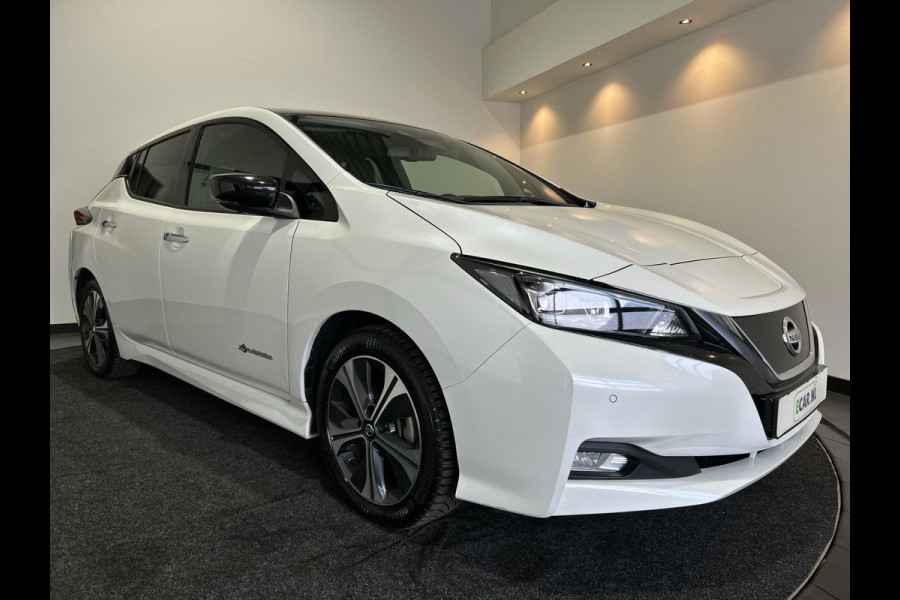 Nissan Leaf Tekna 40 kWh Leer | Navigatie | LED | Trekhaak | SOH 86,1% dak zwart