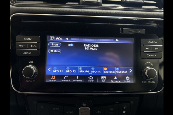 Nissan Leaf Tekna 40 kWh Leer | Navigatie | LED | Trekhaak | SOH 86,1% dak zwart