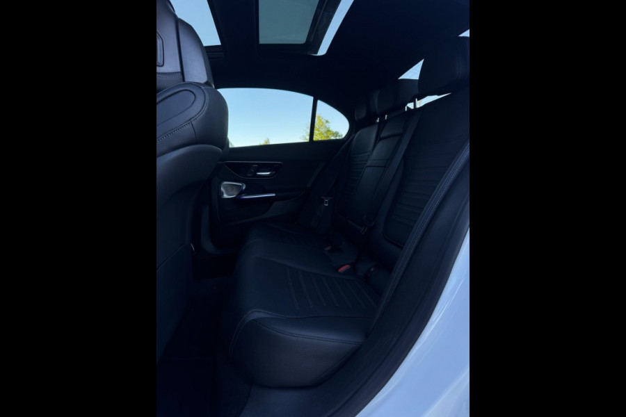 Mercedes-Benz C-Klasse 180 AMG FULL PANO HUD 360 BURMEISTER MM SEATS LED