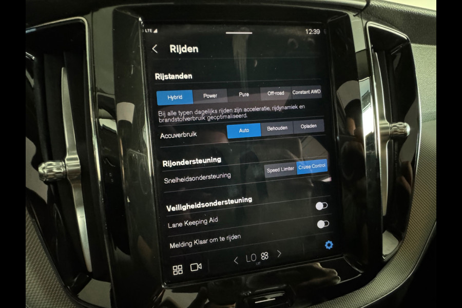 Volvo XC60 2.0 T6 Plug-in hybrid AWD Pano|Memory|Keyless|Camera