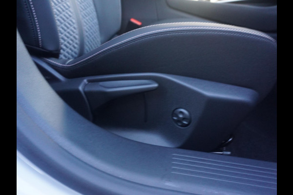 Peugeot 408 1.2 Allure Hybrid 145 360 Camera