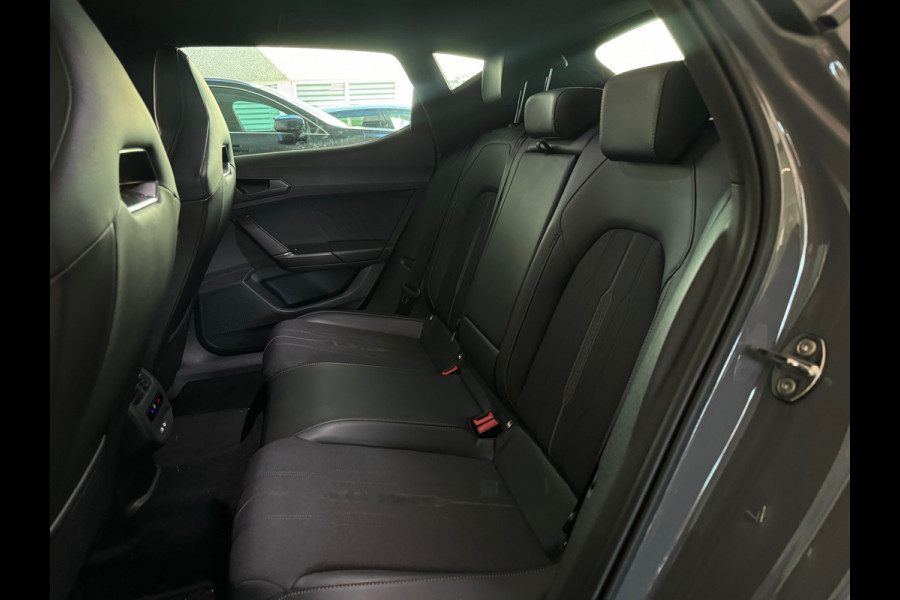 CUPRA Leon 2.0 TSI VZ 300PK Copper Keyless|Sfeer|Beats|Camera