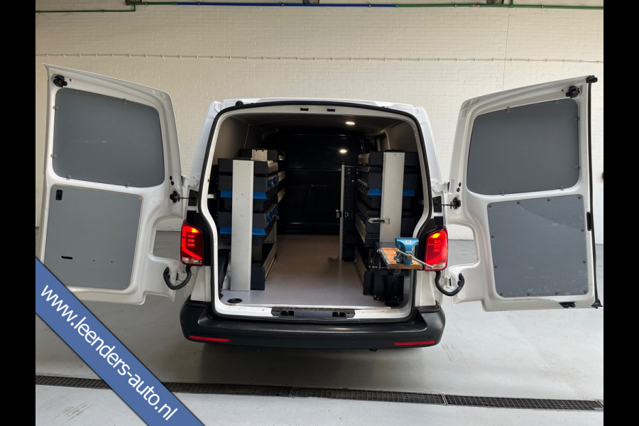 Volkswagen Transporter Automaat DSG Servicewagen 2.0 TDI 150pk L2H1 3Persoons Sortimo Inrichting, Airco, Navigatie, RIJKLAARPRIJS!
