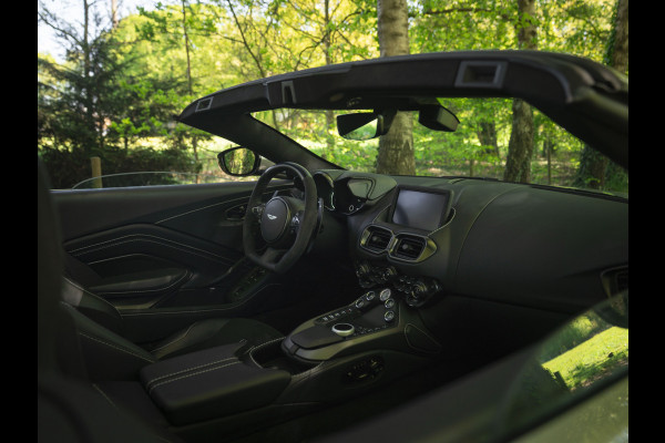 Aston Martin Vantage Roadster 4.0 V8