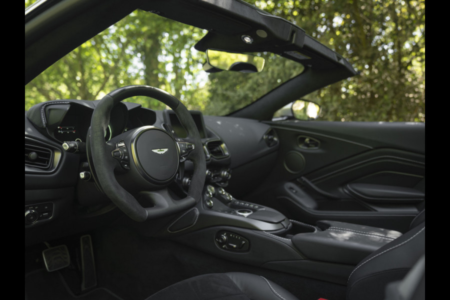 Aston Martin Vantage Roadster 4.0 V8