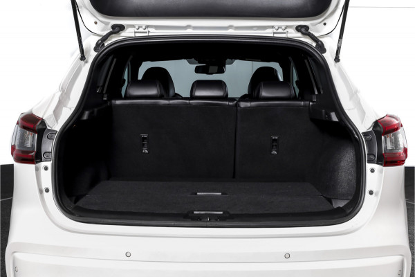 Nissan QASHQAI 1.3 DIG-T 160 PK Tekna + - Automaat | Pano | Adapt. Cruise | Stoel-+Voorruitverw. | NAV+App. Connect | ECC | Afn. Trekhaak | Bose | LM 19" |