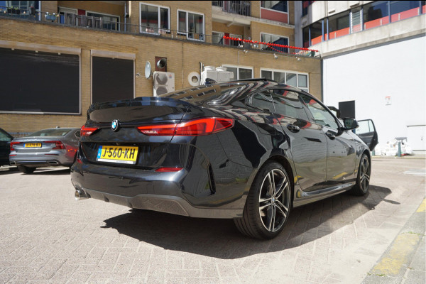 BMW 2 Serie Gran Coupé 218i High Executive M-SPORT | Pano-dak | Sfeer | Adaptive + Lane | Apple CarPlay | NL Auto | Compleet BMW onderhouden