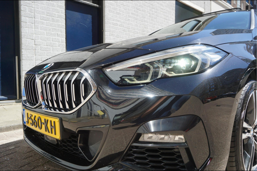 BMW 2 Serie Gran Coupé 218i High Executive M-SPORT | Pano-dak | Sfeer | Adaptive + Lane | Apple CarPlay | NL Auto | Compleet BMW onderhouden