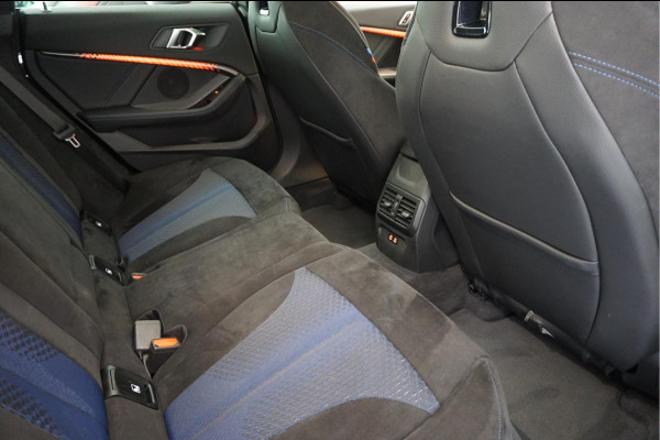 BMW 2 Serie Gran Coupé 218i High Executive M-SPORT | Pano-dak | Sfeer | Adaptive + Lane | Apple CarPlay | NL Auto | Compleet BMW onderhouden