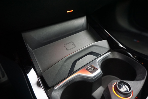 BMW 2 Serie Gran Coupé 218i High Executive M-SPORT | Pano-dak | Sfeer | Adaptive + Lane | Apple CarPlay | NL Auto | Compleet BMW onderhouden