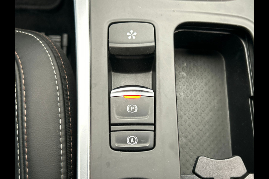 Renault Mégane Estate 1.6 E-Tech Plug-In Hybrid 160 | Origineel NL | Carplay | Leder | Navigatie | Camera | Stoel/stuurverwarming