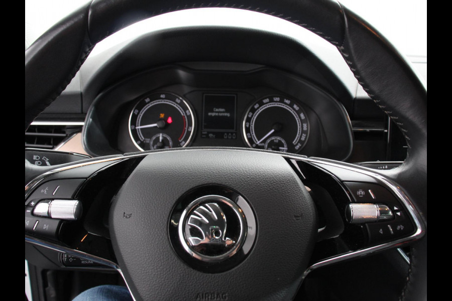 Škoda Kamiq 1.0 TSI 110pk DSG Style | Navigatie | Apple Carplay/Android auto | Parkeersensor achter | Cruise Control | Verwarmbare voorstoelen | Extra getint glas | Climate Control | Digitale Cockpit