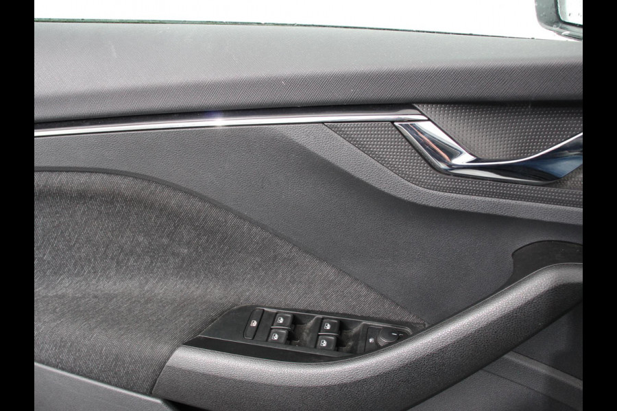 Škoda Kamiq 1.0 TSI 110pk DSG Style | Navigatie | Apple Carplay/Android auto | Parkeersensor achter | Cruise Control | Verwarmbare voorstoelen | Extra getint glas | Climate Control | Digitale Cockpit